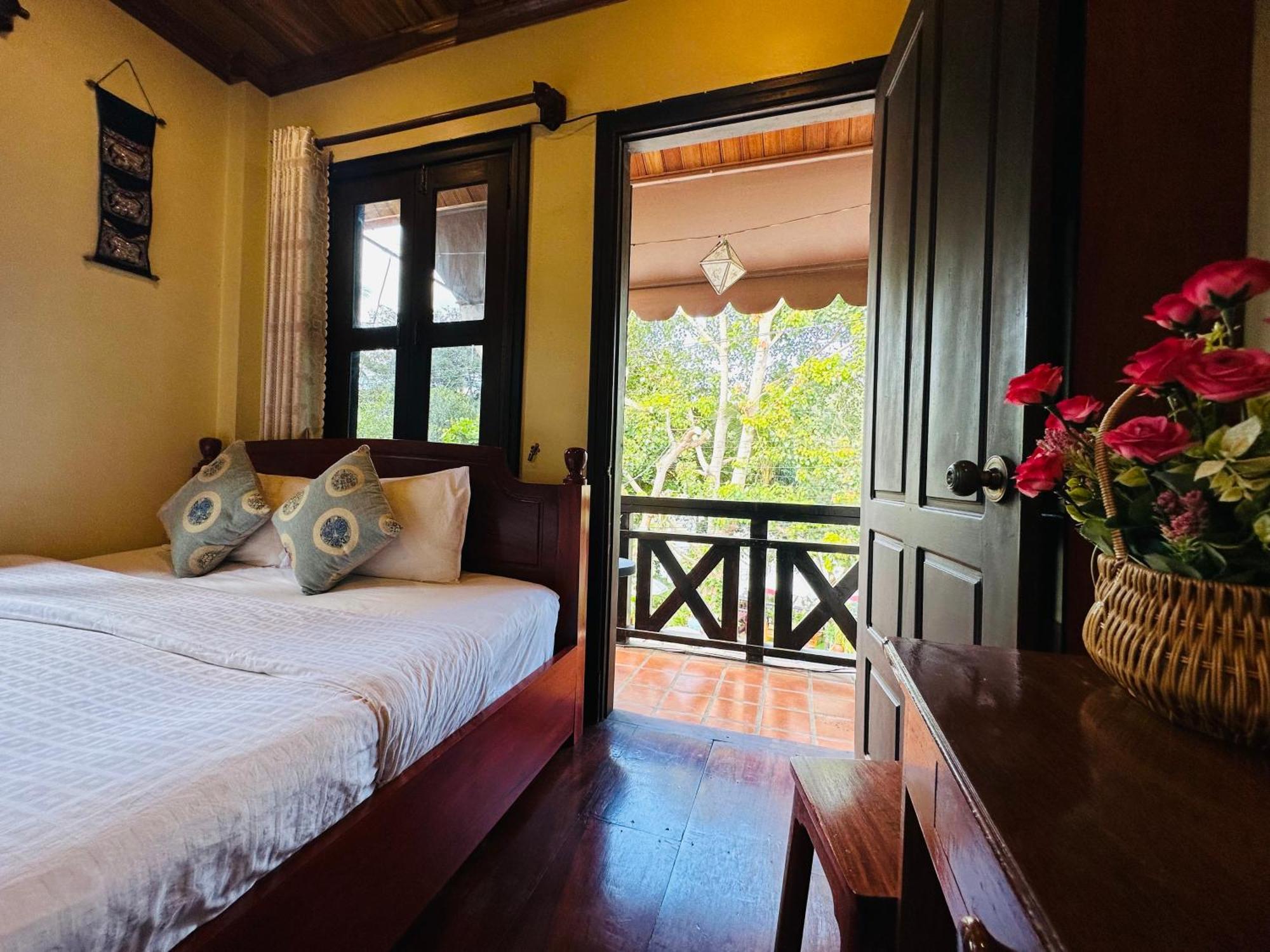 Anisa Mekong Riverside Villa Луанґпхабанґ Екстер'єр фото